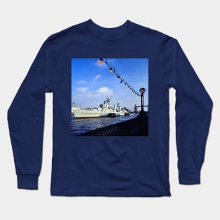 HMS Belfast, light cruiser warship. Long Sleeve T-Shirt